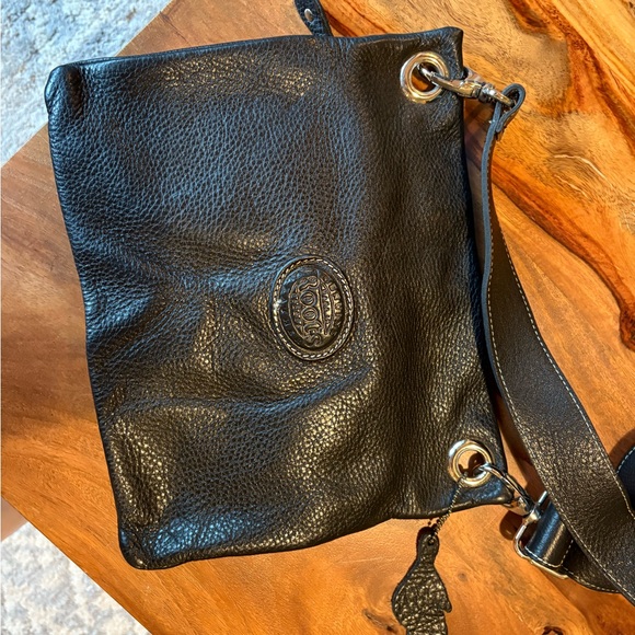 Like New Y2K Roots Leather Crossbody - Picture 3 of 6